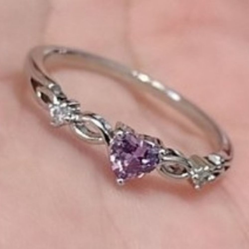 Silver tone purple heart ring size 6.5